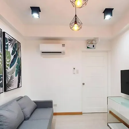Travelers Inn - Cozy Capsule Bunks, Makati Manila Exterior photo